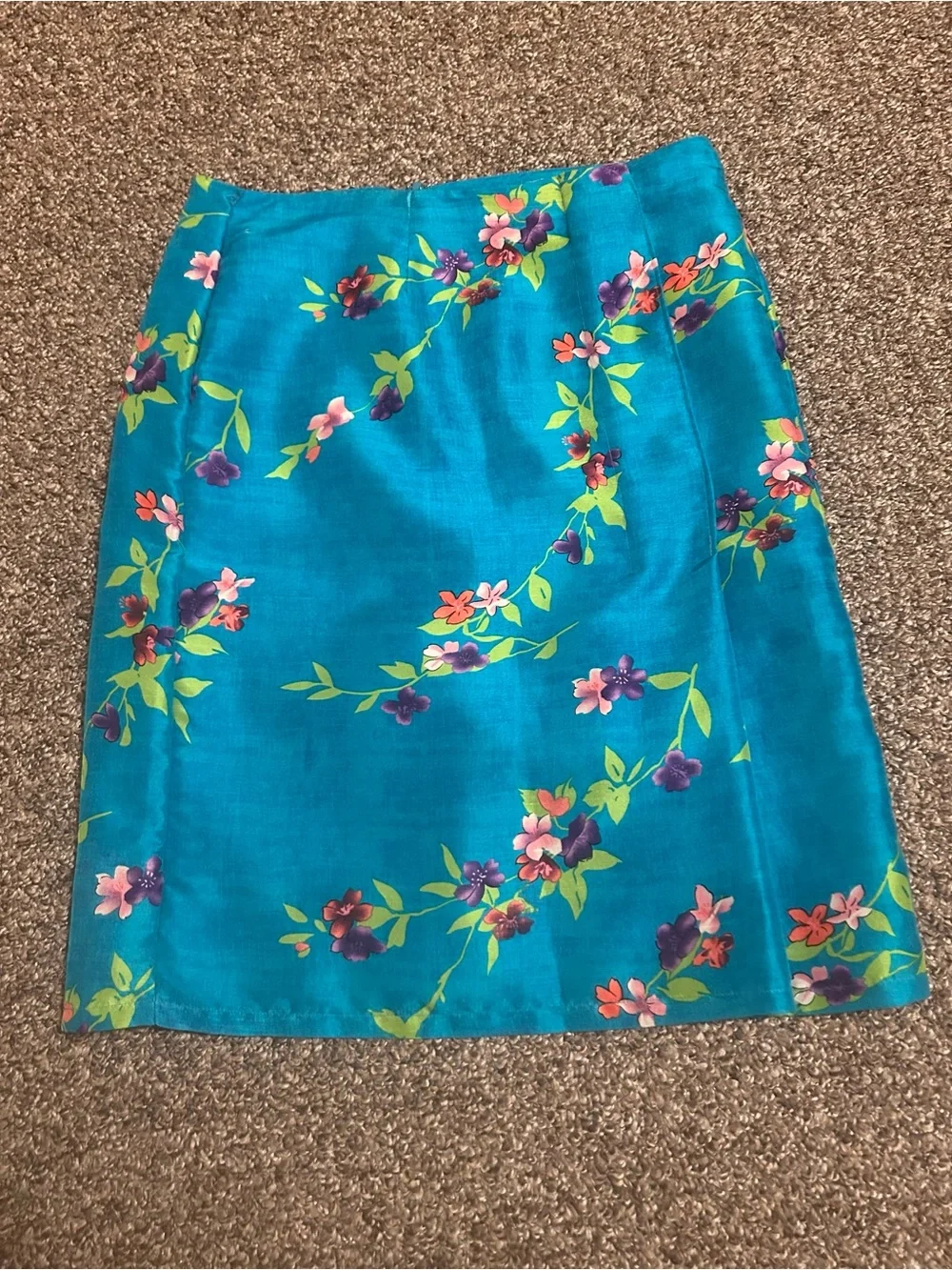 Emily Spencer 14 Bright Teal Floral Pencil Skirt with Slit and Slight Ribbing